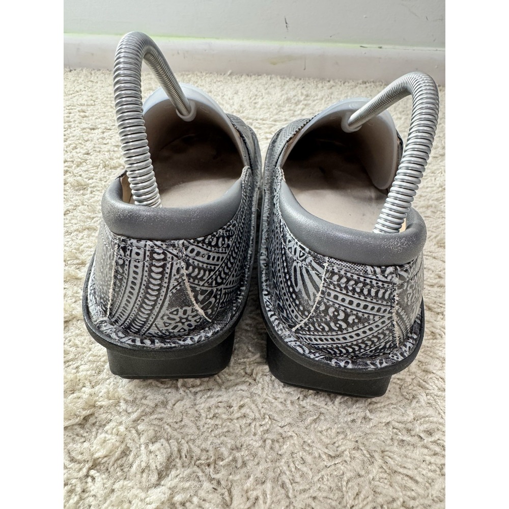 Alegria Debra Gray Tooled Paisley Slip On Comfort Nursing Shoes Euro 39 US 8-8.5 - Picture 7 of 13